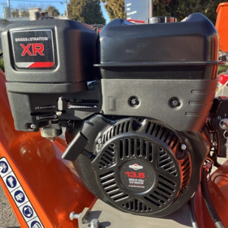 Biotriturador - Motor a combustão Briggs&Stratton 13,5cv - Arranque elétrico - ø triturável max. 10cm - DK-800 B&S