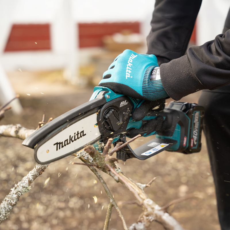 MAKITA Mini Motosserra de Poda XGT - UC029GZ
