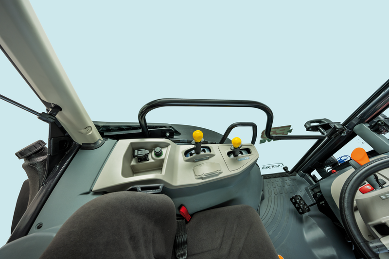 Trator McCormick X4-110F/N CABINADO