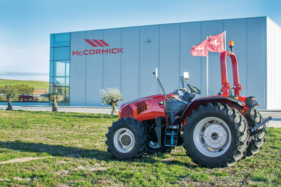 Traktor McCormick X4080 PLAT