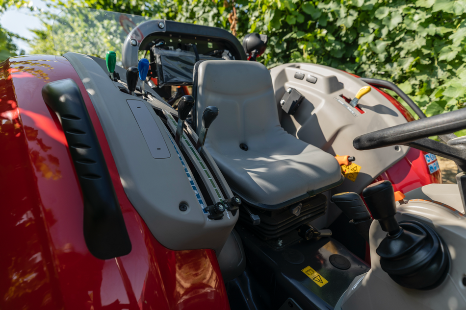 McCormick Traktor X3.080F PLAT